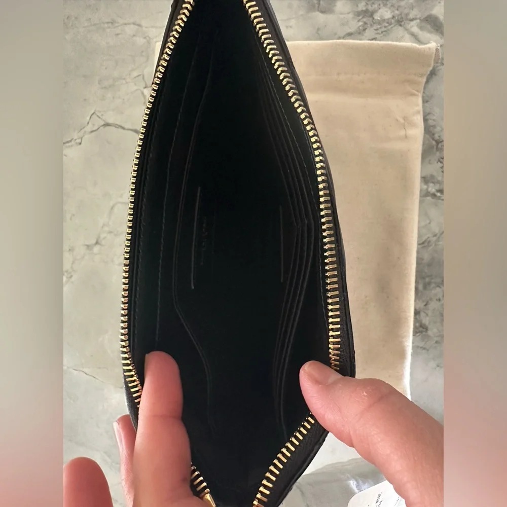 NWT Yves Saint Laurent Black Monogram Matelasse Leather Clutch - Picture 5 of 9